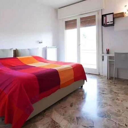 A Soli 15 Minuti Da Venezia Bus Sotto Casa Mestre Esterno foto